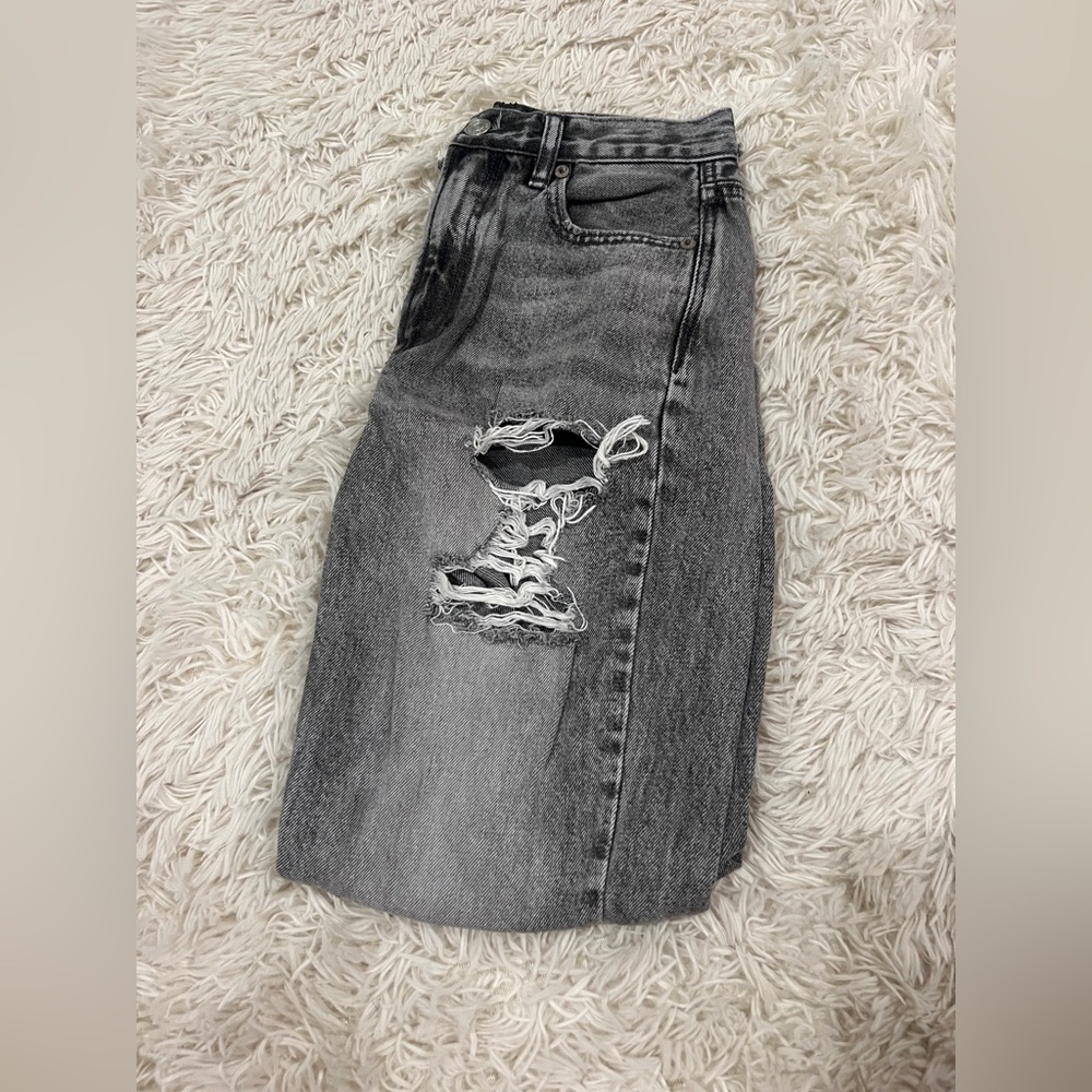 american eagle mom gray distressed jeans